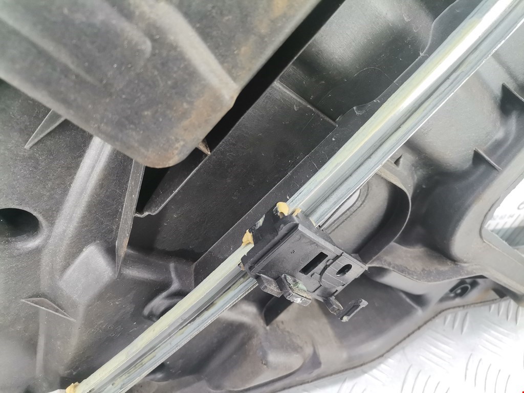 Стеклоподъемник задний левый MAZDA Mazda 6 GG 2000-2007