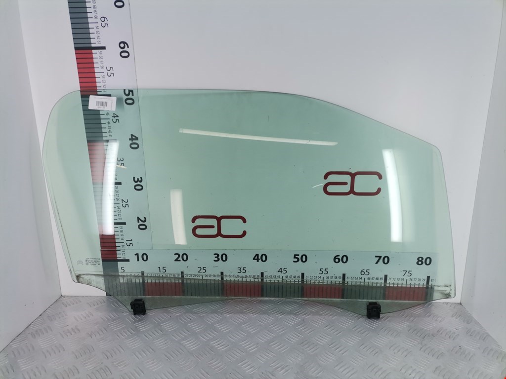 Стекло двери переднее правое CITROEN DS3 2009-2015