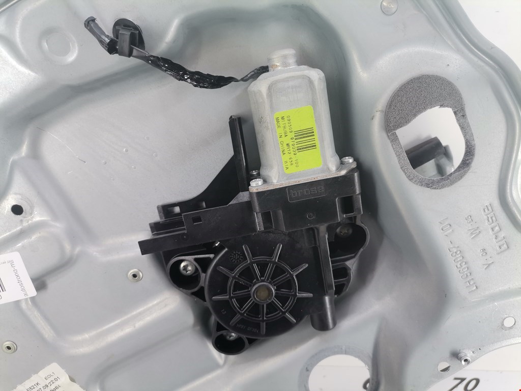 Стеклоподъемник задний левый FORD Kuga 2008-2012