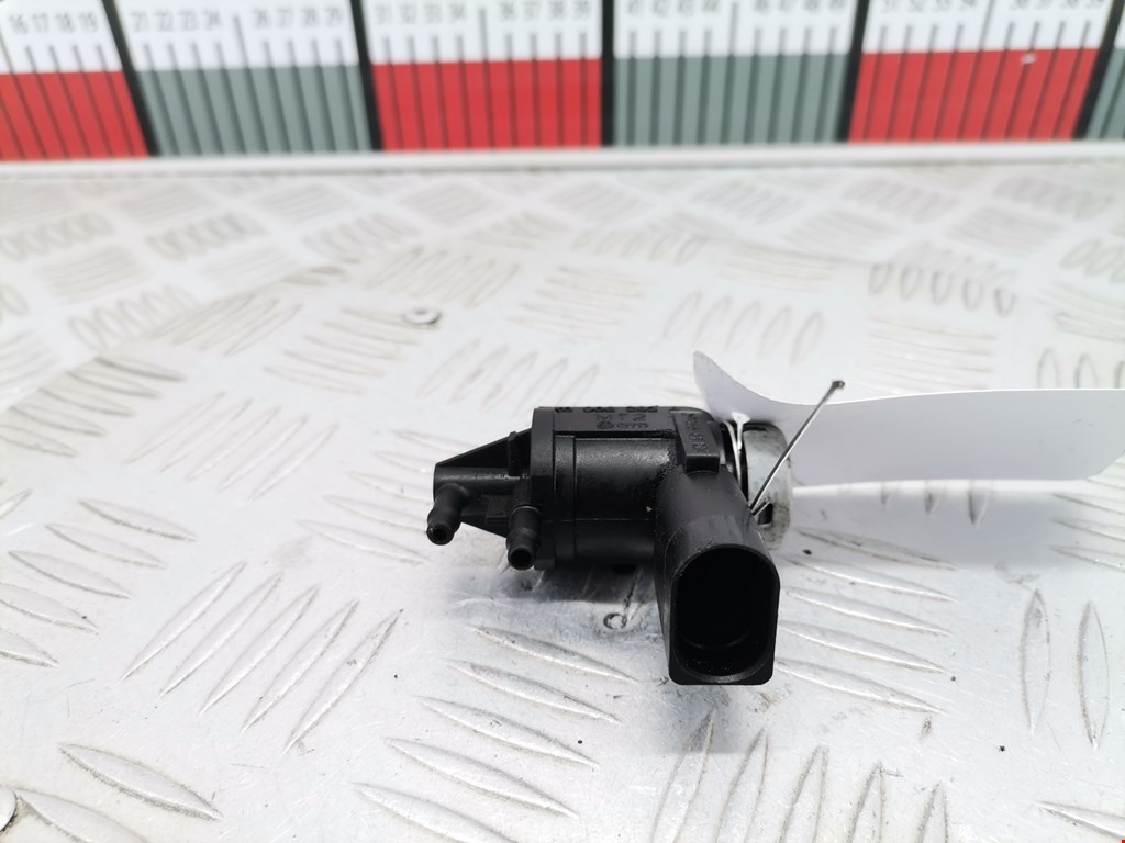 Клапан воздушного фильтра Skoda Rapid (2012-2020)