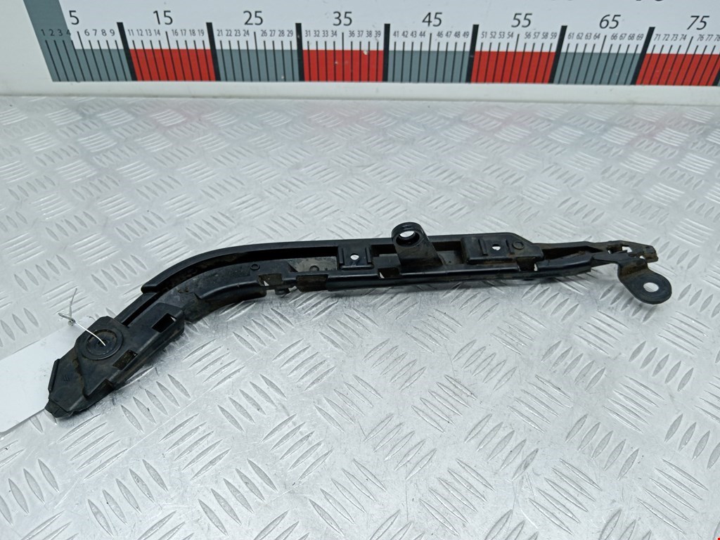 Кронштейн заднего бампера левый правый BMW 1er E81\E87 2004-2011