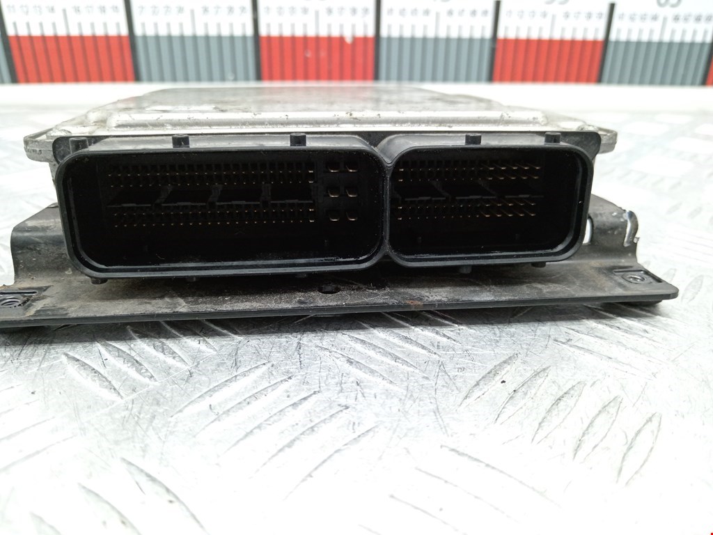 Блок управления двигателя (ЭБУ) VOLKSWAGEN Passat B6 2005-2011