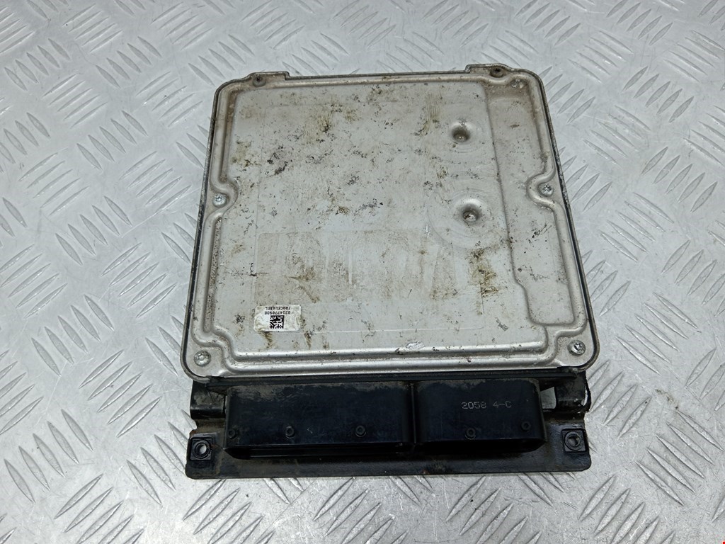Блок управления двигателя (ЭБУ) VOLKSWAGEN Passat B6 2005-2011