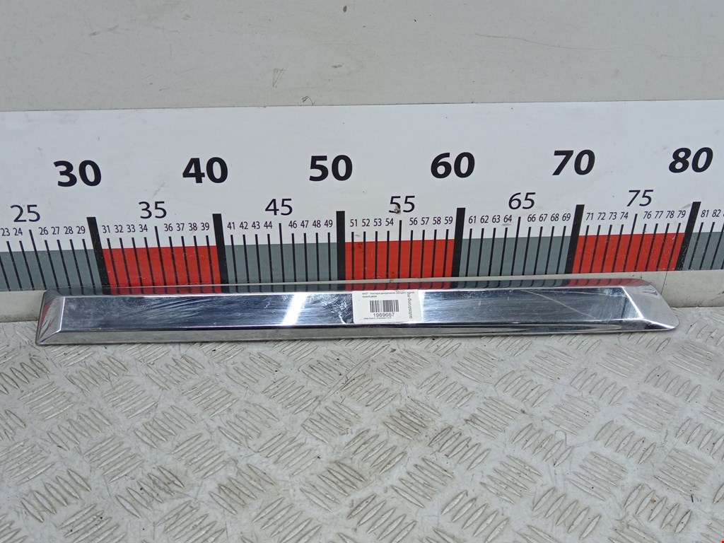 Накладка декоративная (молдинг) двери задней правой Jeep Grand Cherokee 3 (2004-2013)