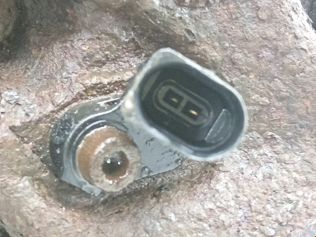 Ступица задняя левая VOLKSWAGEN Touran 2003-2010