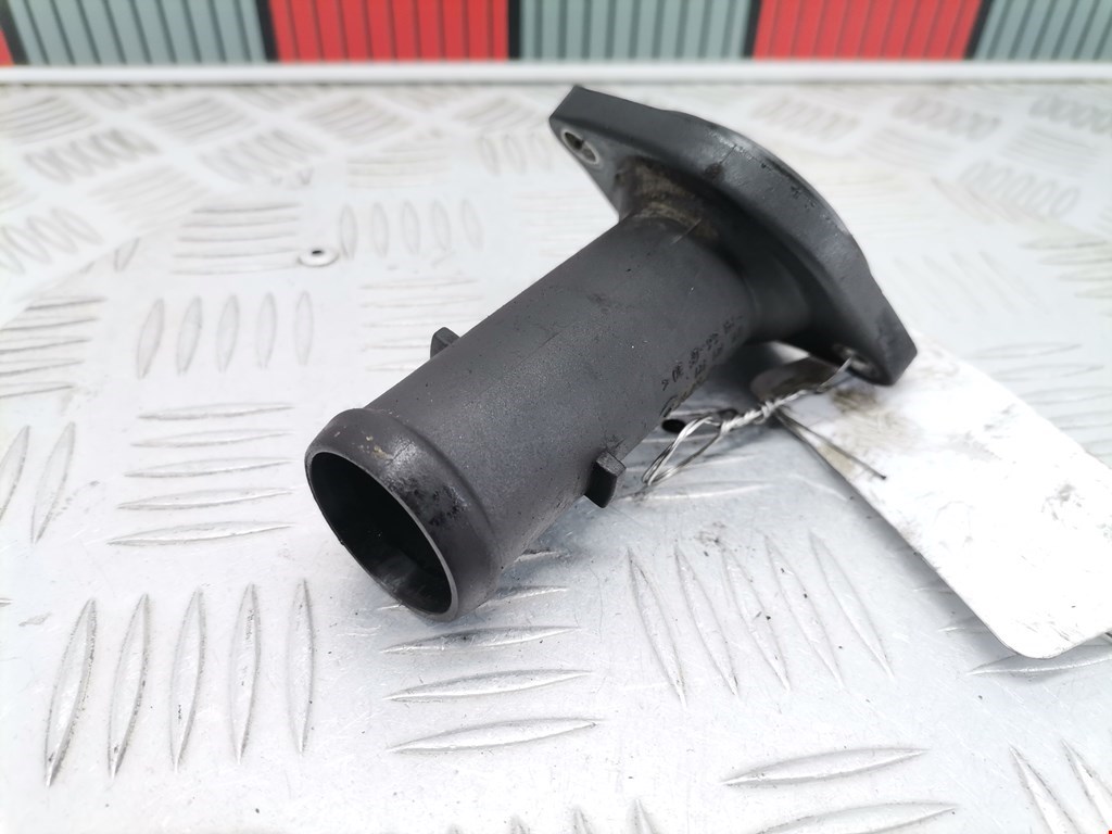 Корпус термостата VOLKSWAGEN Passat B6 2005-2011