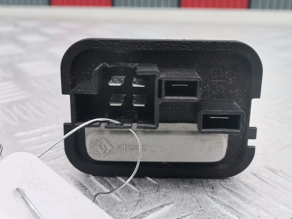 Резистор отопителя (сопротивление печки) OPEL Zafira B 2005-2012