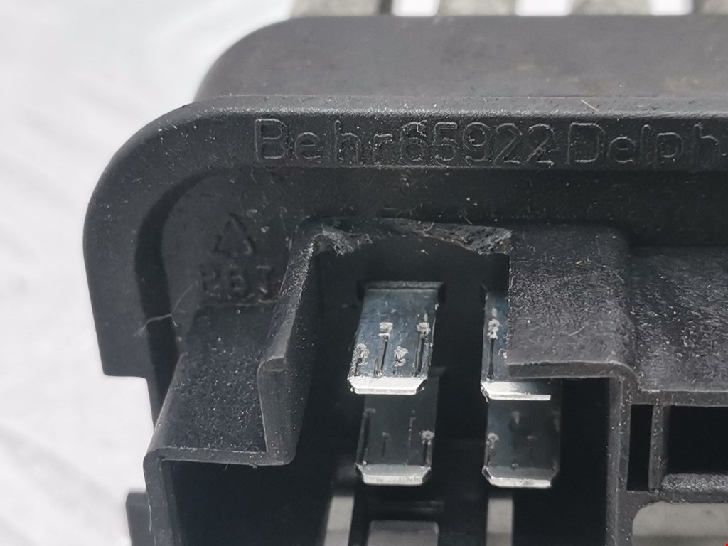 Резистор отопителя (сопротивление печки) OPEL Zafira B 2005-2012