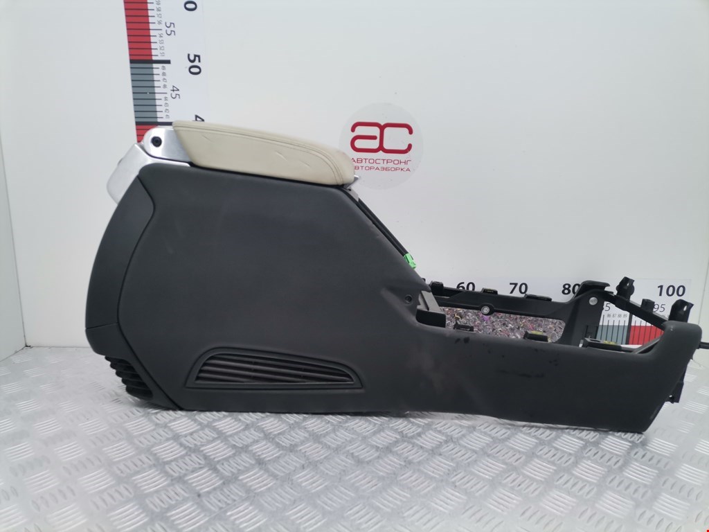 Подлокотник в салон LAND ROVER Range Rover 2002-2012