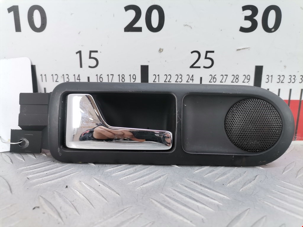 Ручка дверная задняя внутренняя левая VOLKSWAGEN Passat B5 1997-2005