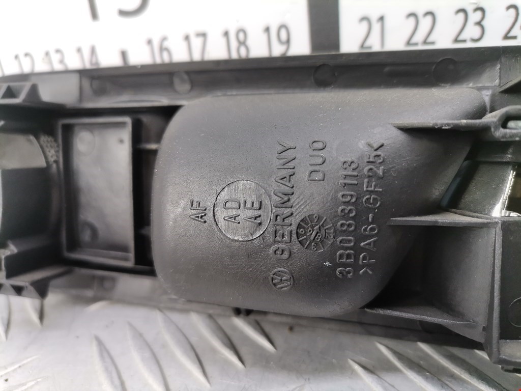 Ручка дверная задняя внутренняя левая VOLKSWAGEN Passat B5 1997-2005