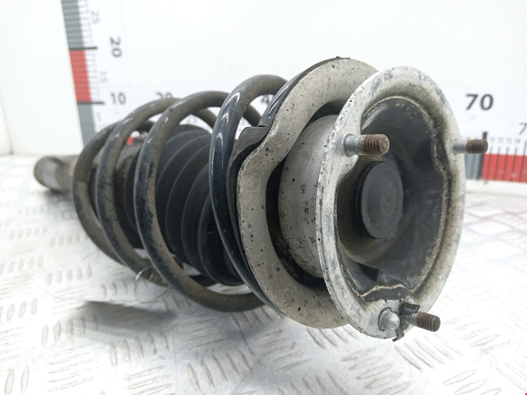 Амортизатор передний левый BMW 1er E81\E87 2004-2011