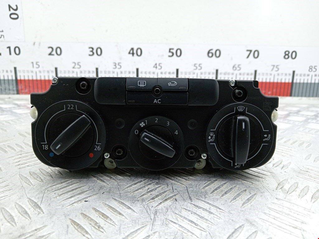 Блок управления климат-контроля Volkswagen Tiguan 1 (2007-2016)