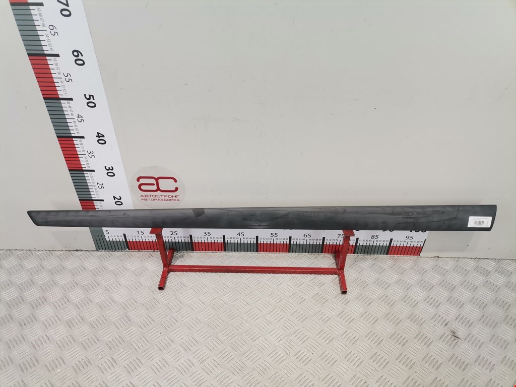 Накладка декоративная (молдинг) двери передней левой Ford Fiesta 5 (2002-2008)