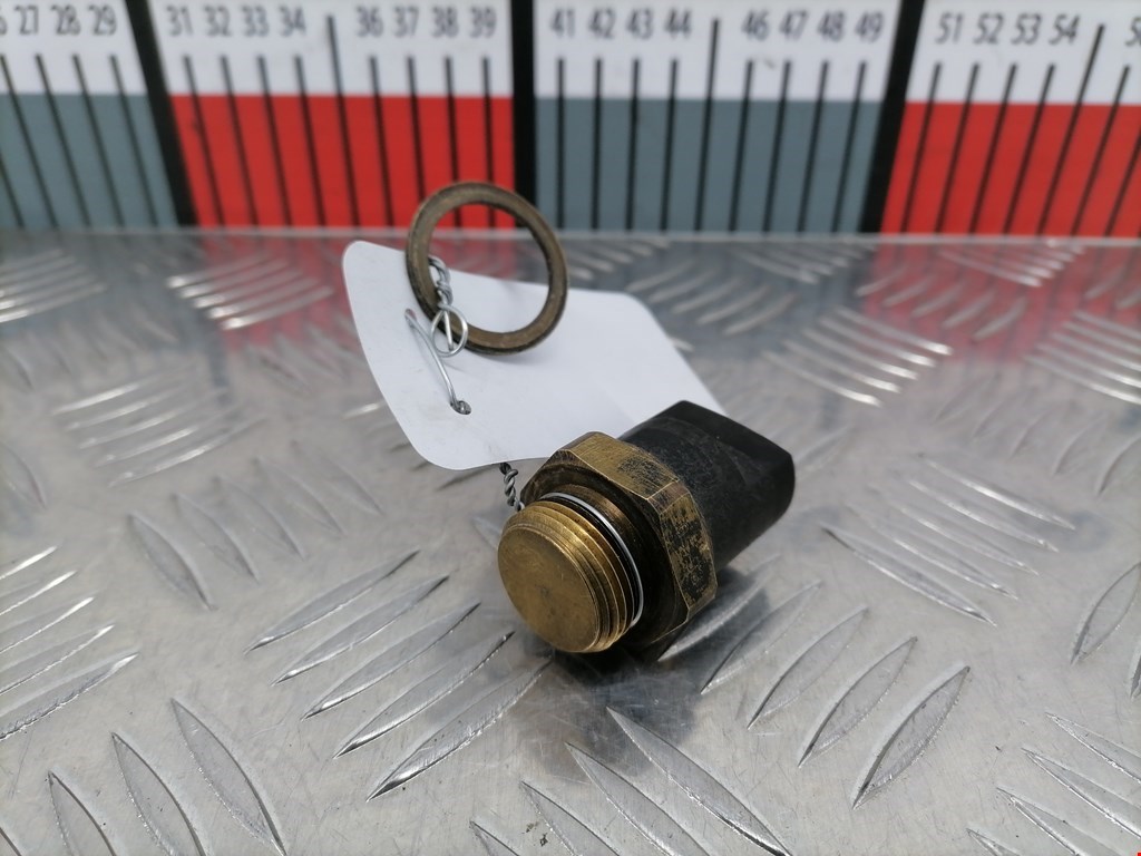 Датчик температуры (охлаждающей жидкости) VOLKSWAGEN Passat B5 1997-2005