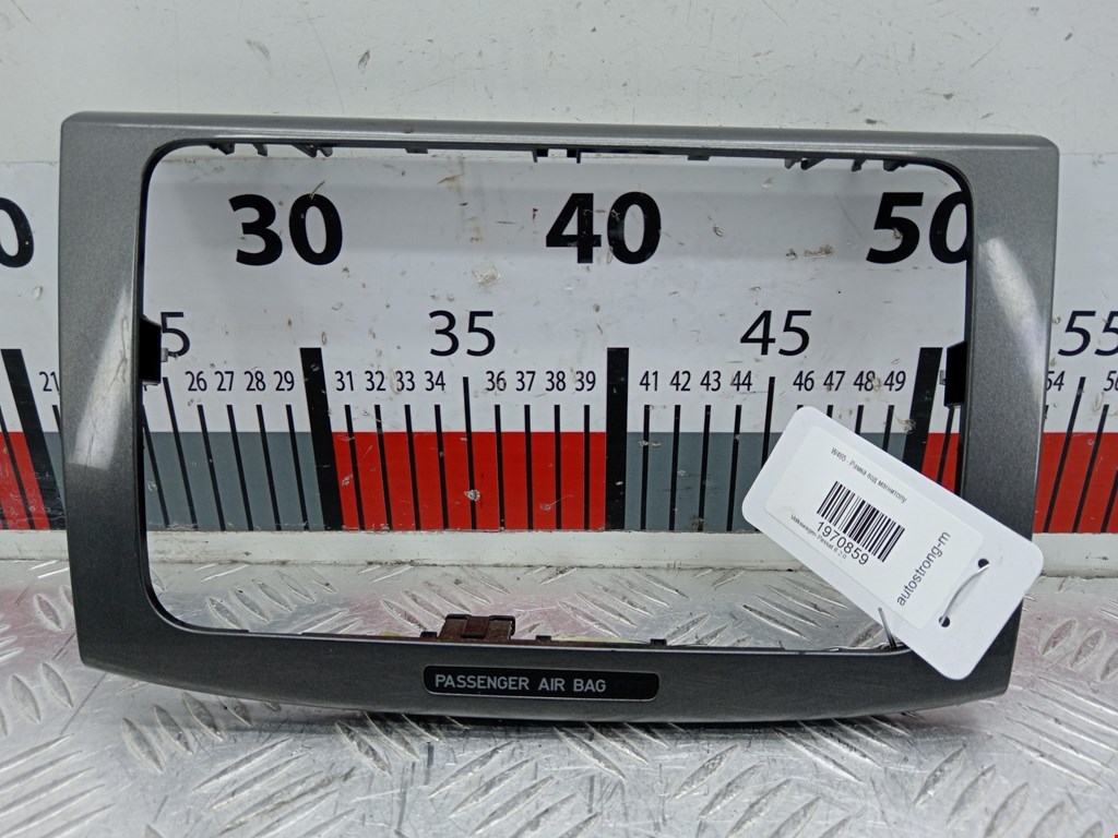 Рамка магнитолы VOLKSWAGEN Passat B6 2005-2011