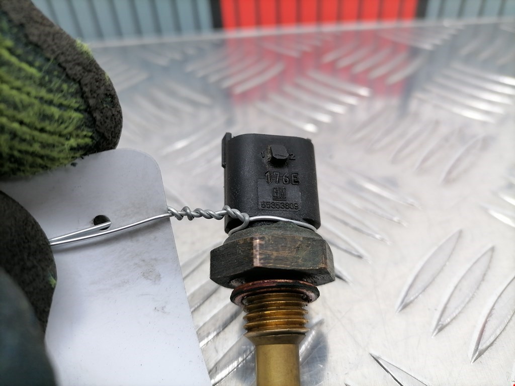 Датчик температуры (охлаждающей жидкости) OPEL Astra H/Family 2004-2015