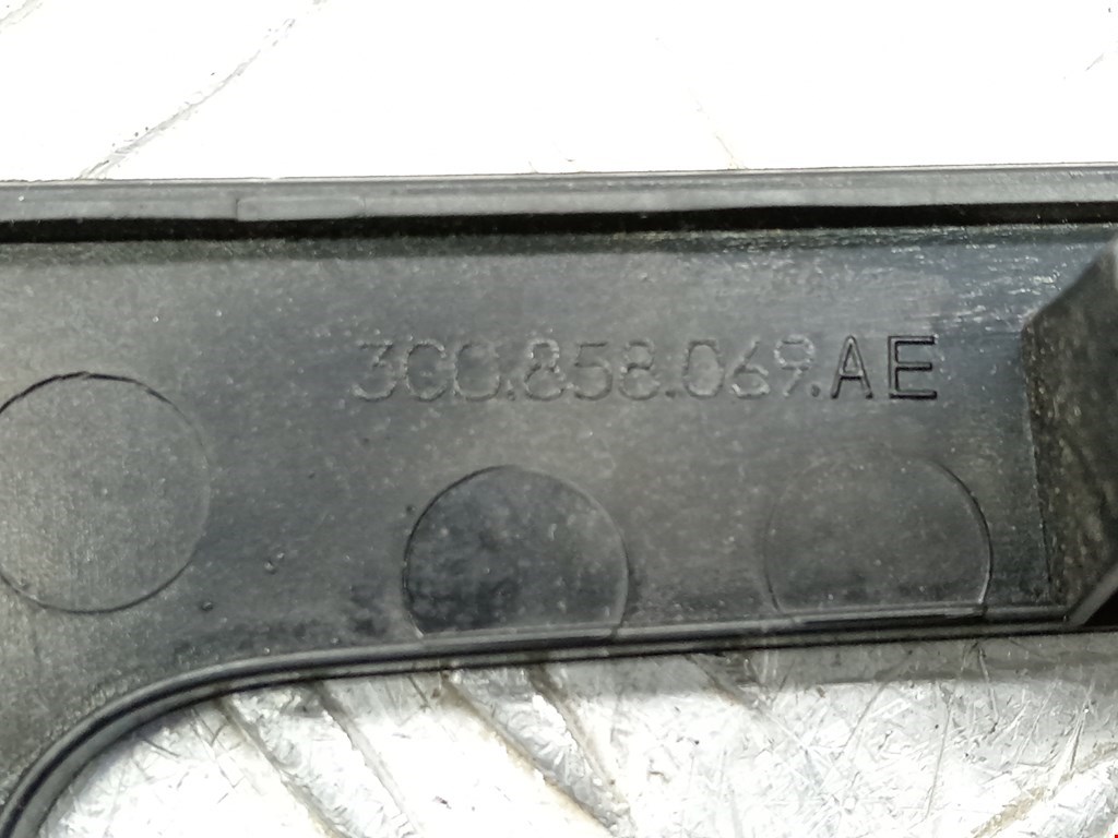 Рамка магнитолы VOLKSWAGEN Passat B6 2005-2011