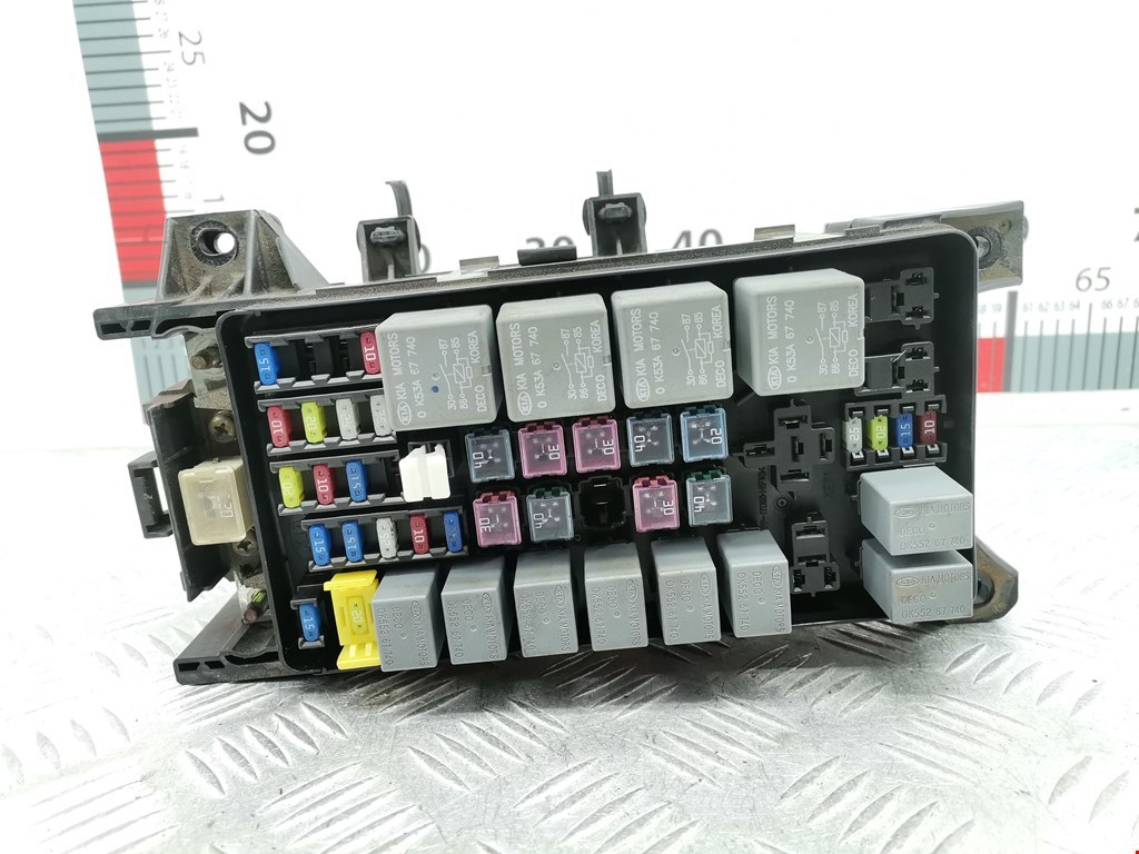 Блок реле KIA Sorento 2002-2009