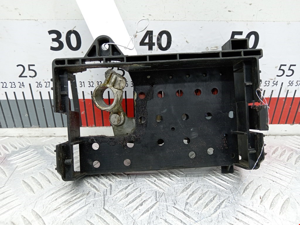 Клемма аккумулятора (плюс) + OPEL Astra J 2009-2017