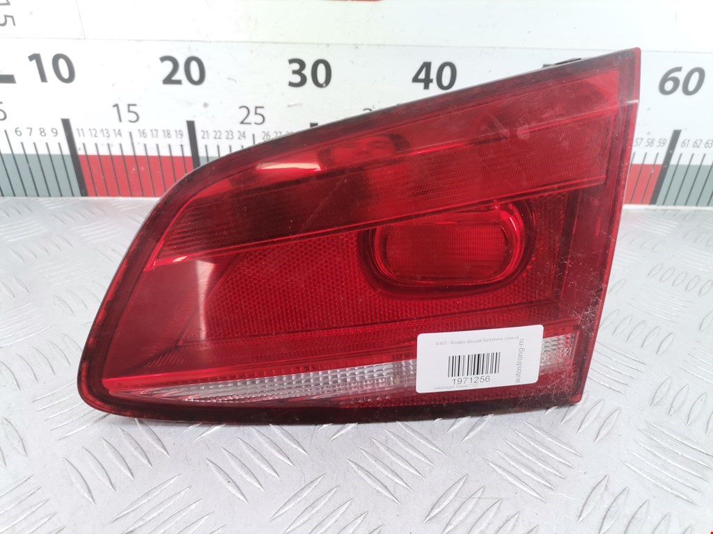Фонарь задний внутренний правый VOLKSWAGEN Passat B7 2011-2015
