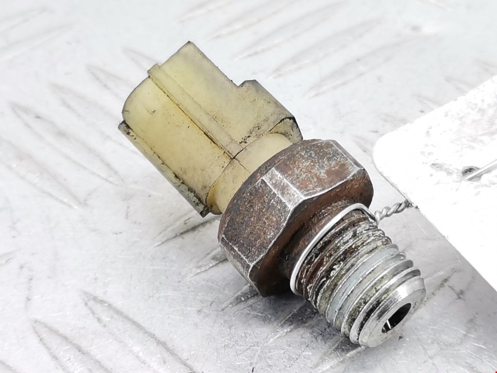 Датчик давления масла FORD Mondeo III 2000-2007