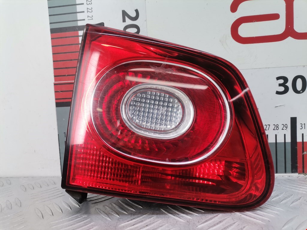 Фонарь задний внутренний левый VOLKSWAGEN Tiguan 2007-2016