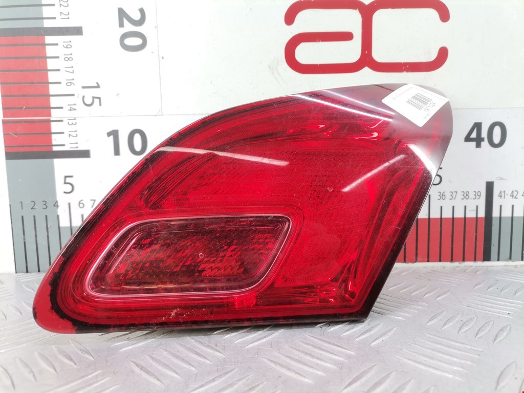 Фонарь задний внутренний правый OPEL Astra J 2009-2017