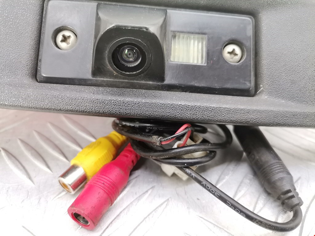 Фонарь подсветки номера VOLKSWAGEN Tiguan 2007-2016