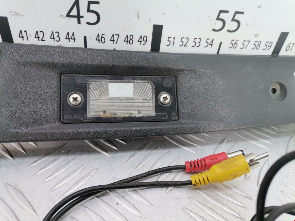 Фонарь подсветки номера VOLKSWAGEN Tiguan 2007-2016