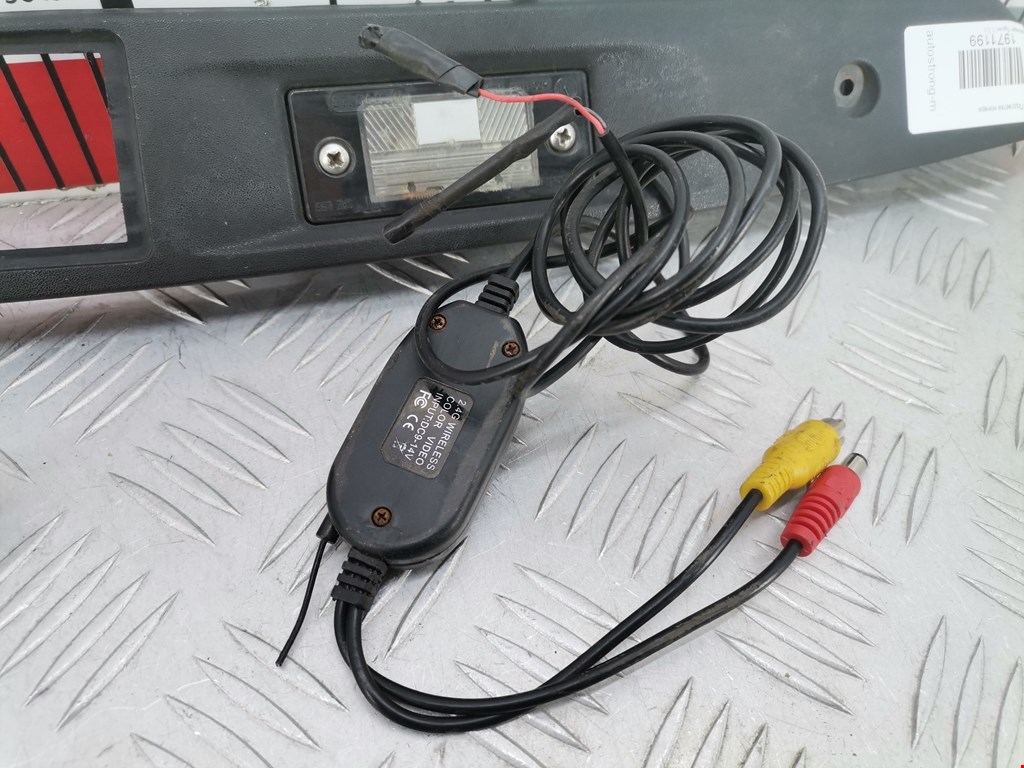 Фонарь подсветки номера VOLKSWAGEN Tiguan 2007-2016