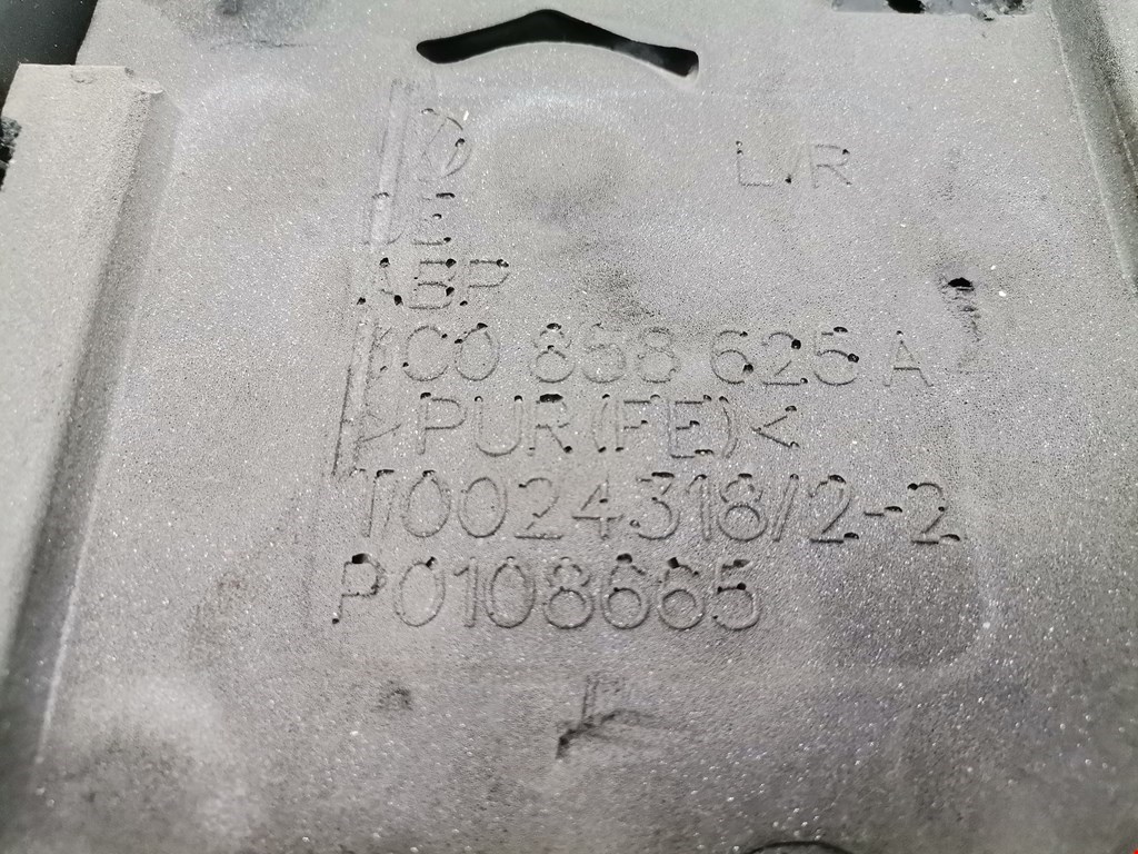 Кожух рулевой колонки VOLKSWAGEN Passat B6 2005-2011