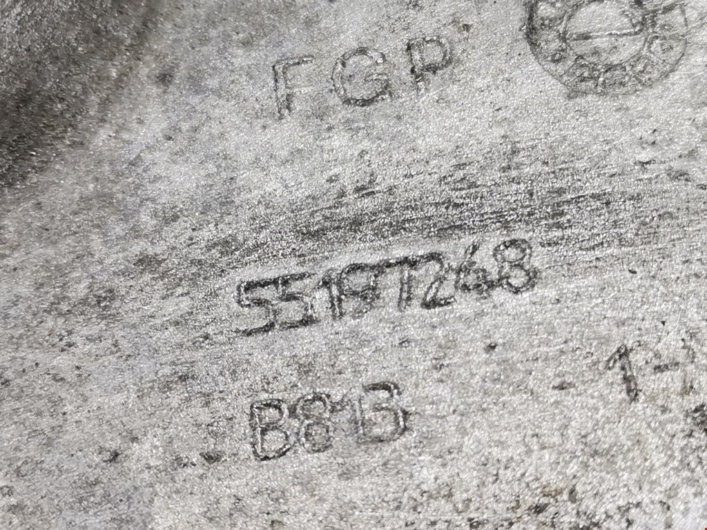 Кронштейн генератора SAAB 9-5 1997-2010