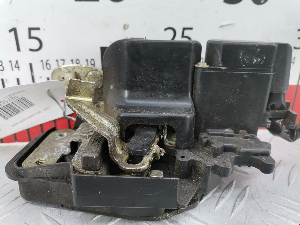 Замок двери задней правой MAZDA Xedos 6 1992-1999