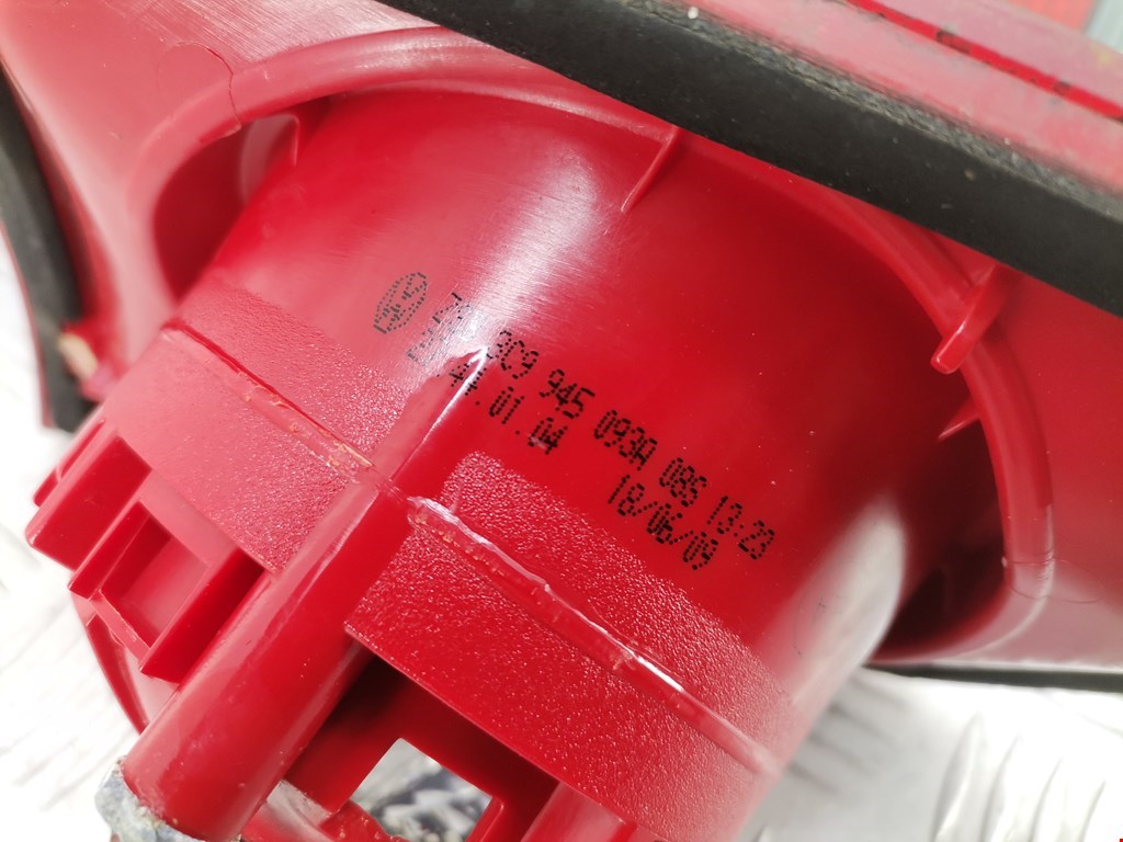 Фонарь задний внутренний левый VOLKSWAGEN Passat B6 2005-2011