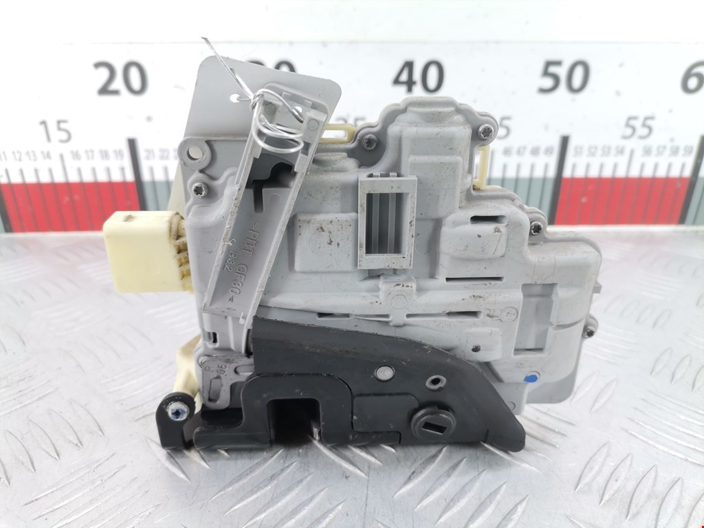 Замок двери задней правой VOLKSWAGEN Tiguan 2007-2016
