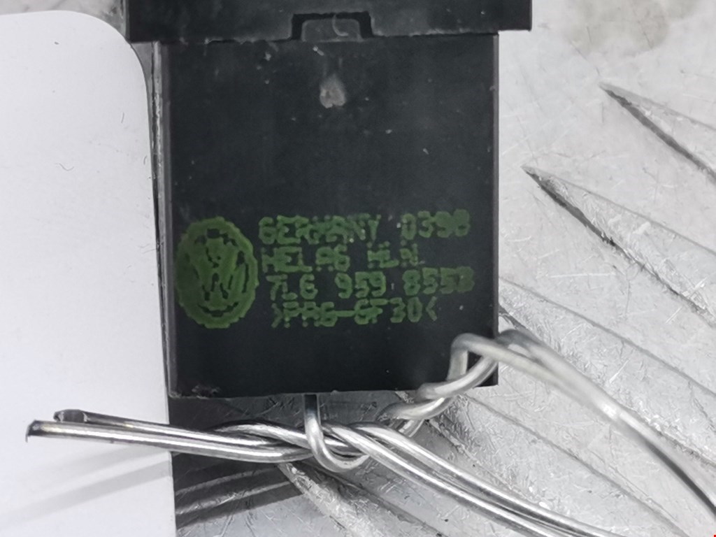 Кнопка стеклоподъемника VOLKSWAGEN Tiguan 2007-2016