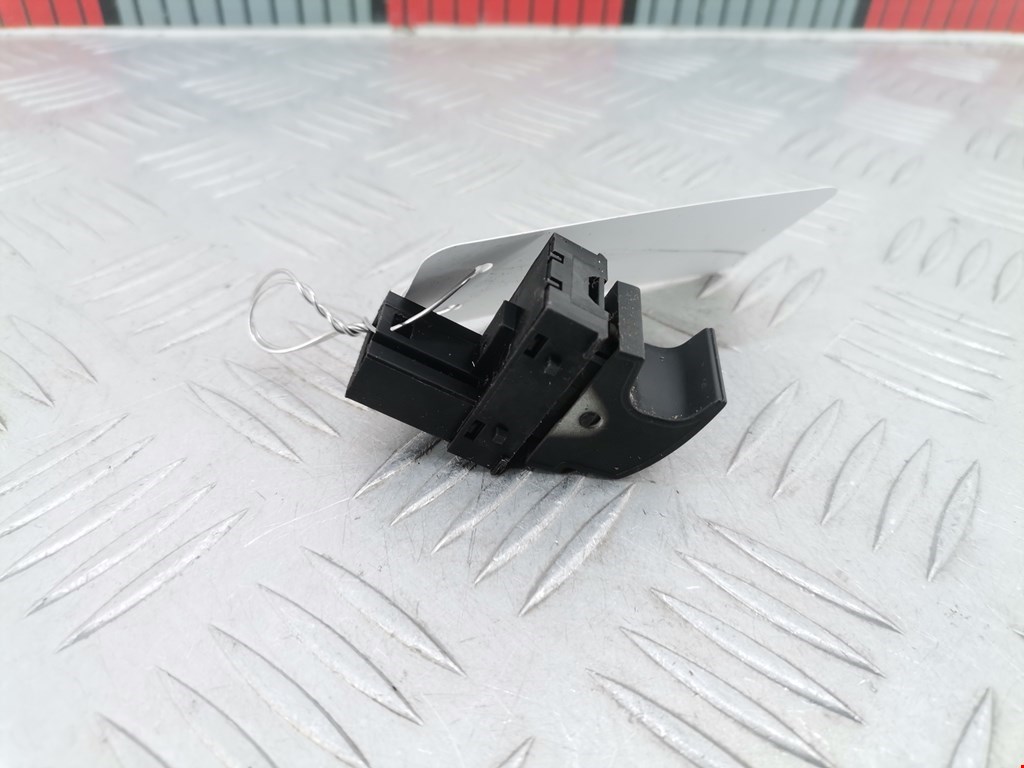 Кнопка стеклоподъемника VOLKSWAGEN Tiguan 2007-2016