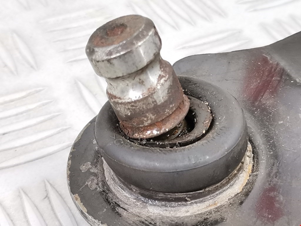 Рычаг передний левый RENAULT Megane II 2002-2009