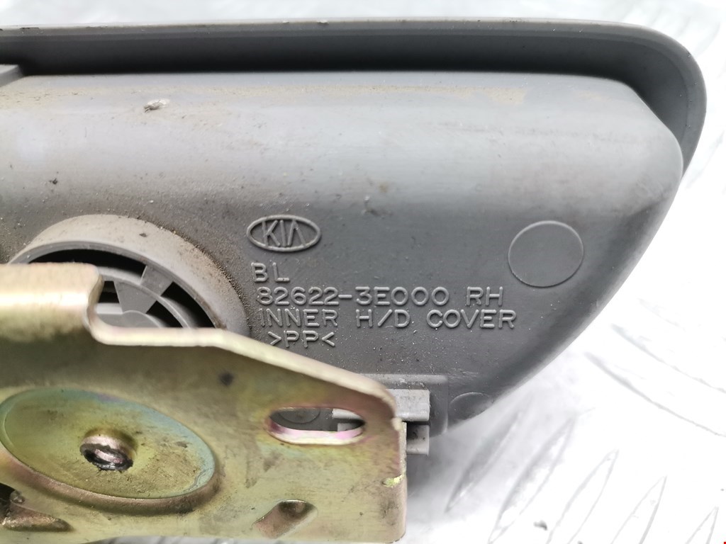 Ручка дверная задняя внутренняя правая KIA Sorento 2002-2009