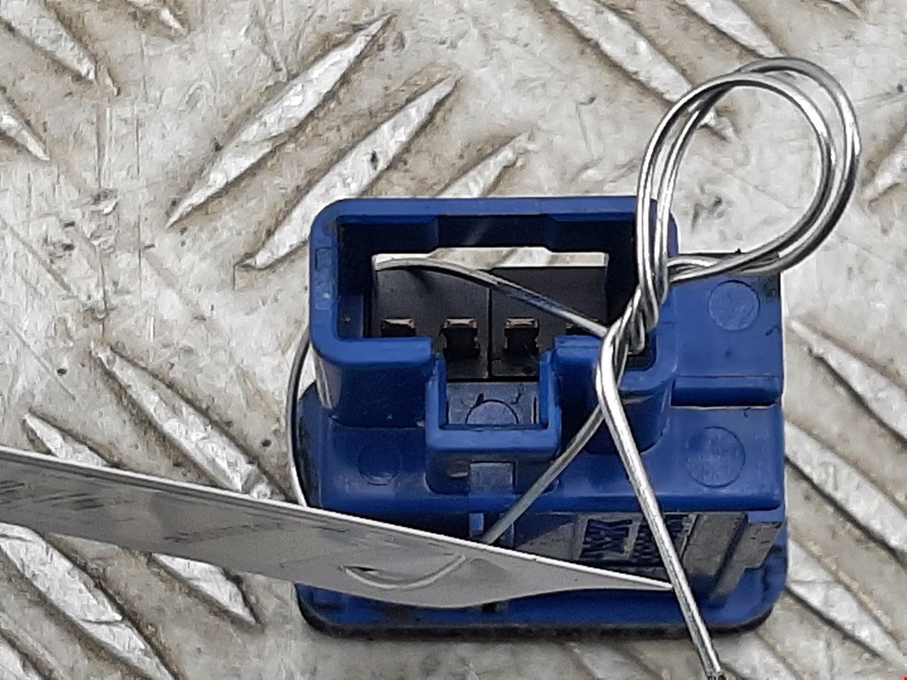 Кнопка включения полного привода TOYOTA Land Cruiser Prado 120 2002-2009