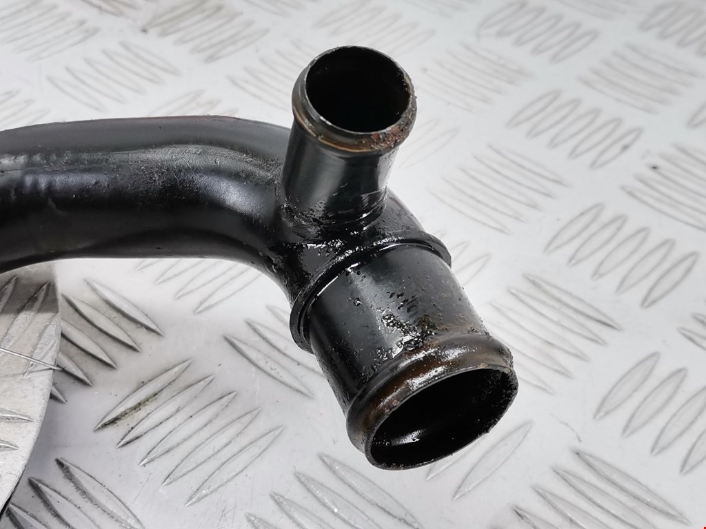 Патрубок AUDI A6 C5 1997-2004