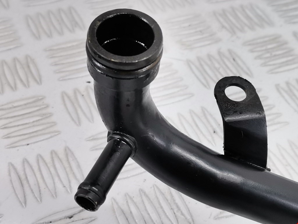 Патрубок AUDI A6 C5 1997-2004