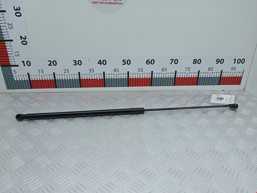 Амортизатор капота левый=правый VOLKSWAGEN Passat B6 2005-2011