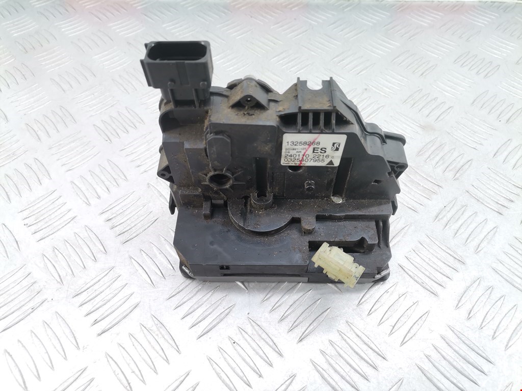 Замок двери задней правой OPEL Corsa D 2006-2014