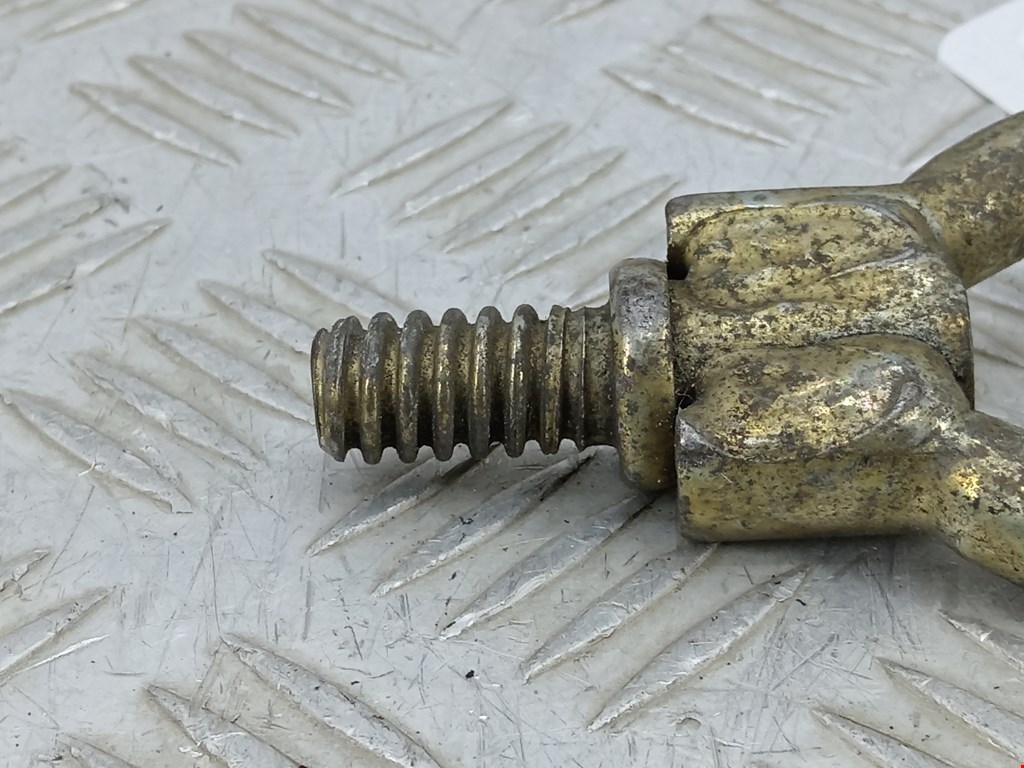 Крюк буксировочный VOLKSWAGEN Passat B7 2011-2015