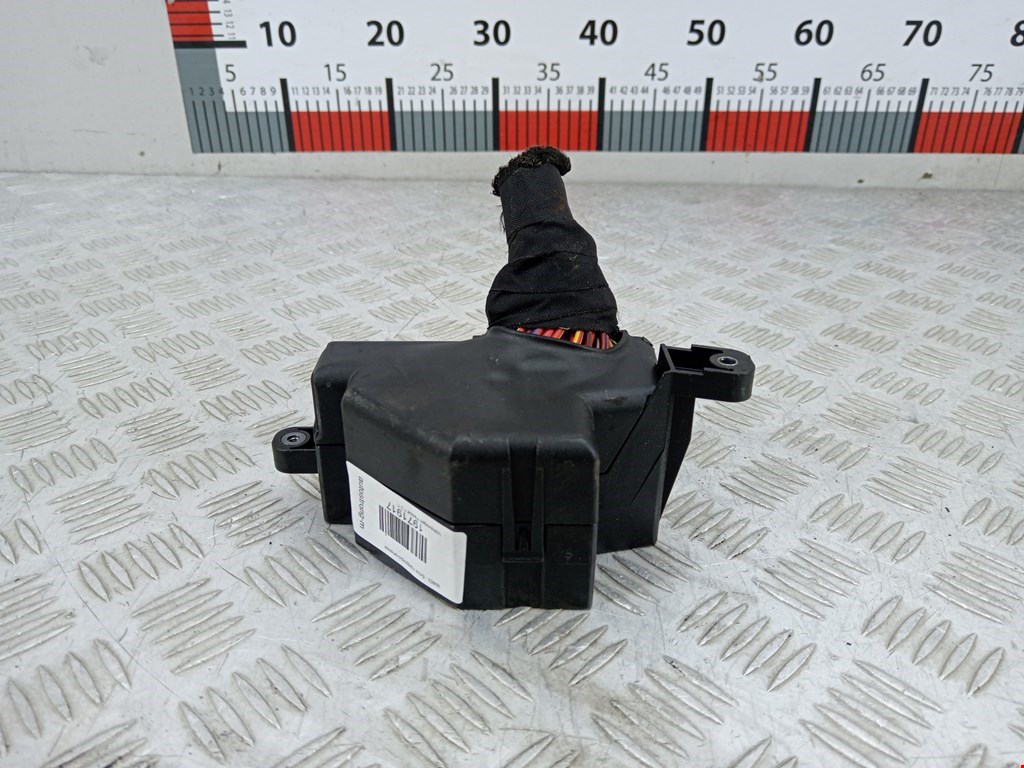 Датчик уровня в бачок омывателя VOLKSWAGEN Passat B7 2011-2015