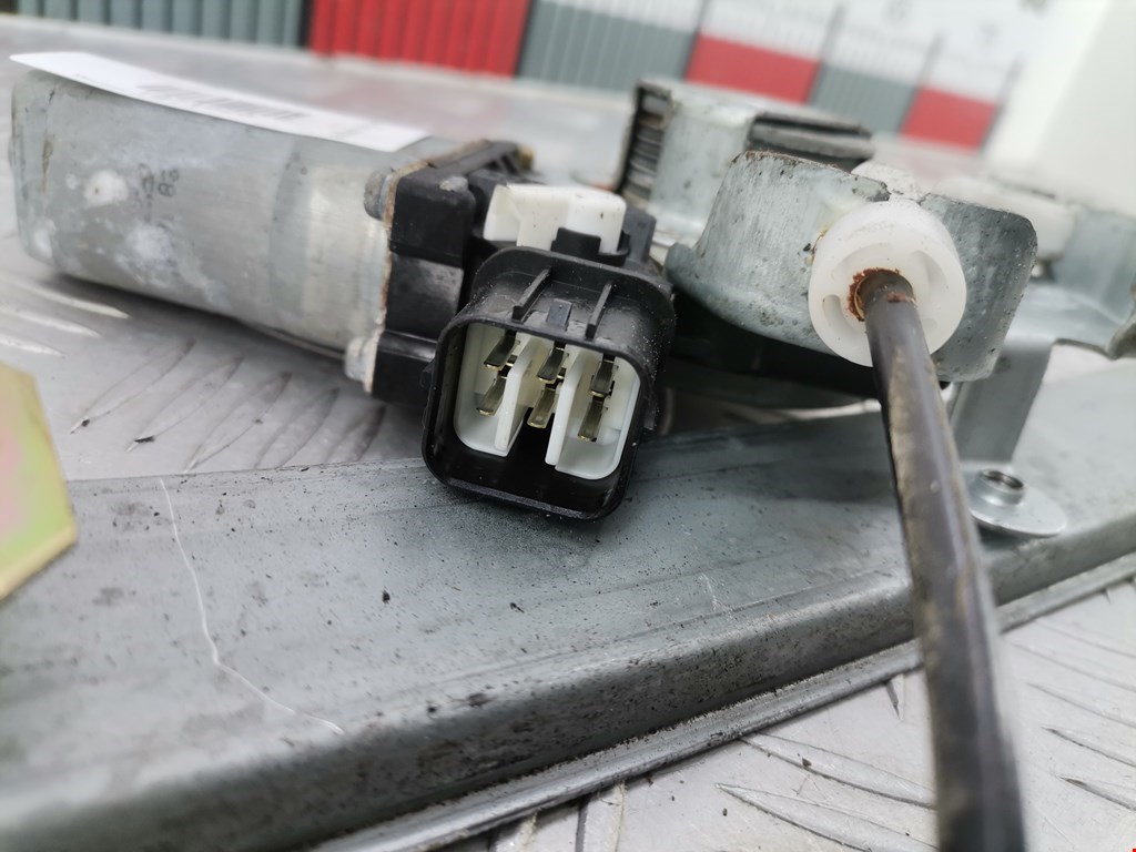 Стеклоподъемник задний левый MITSUBISHI Lancer IX CS 2000-2010