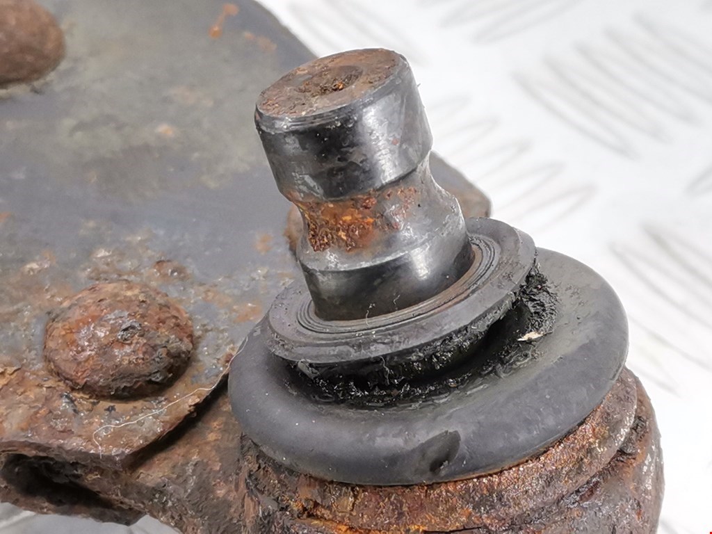 Рычаг передний правый FORD Focus I 1998-2005