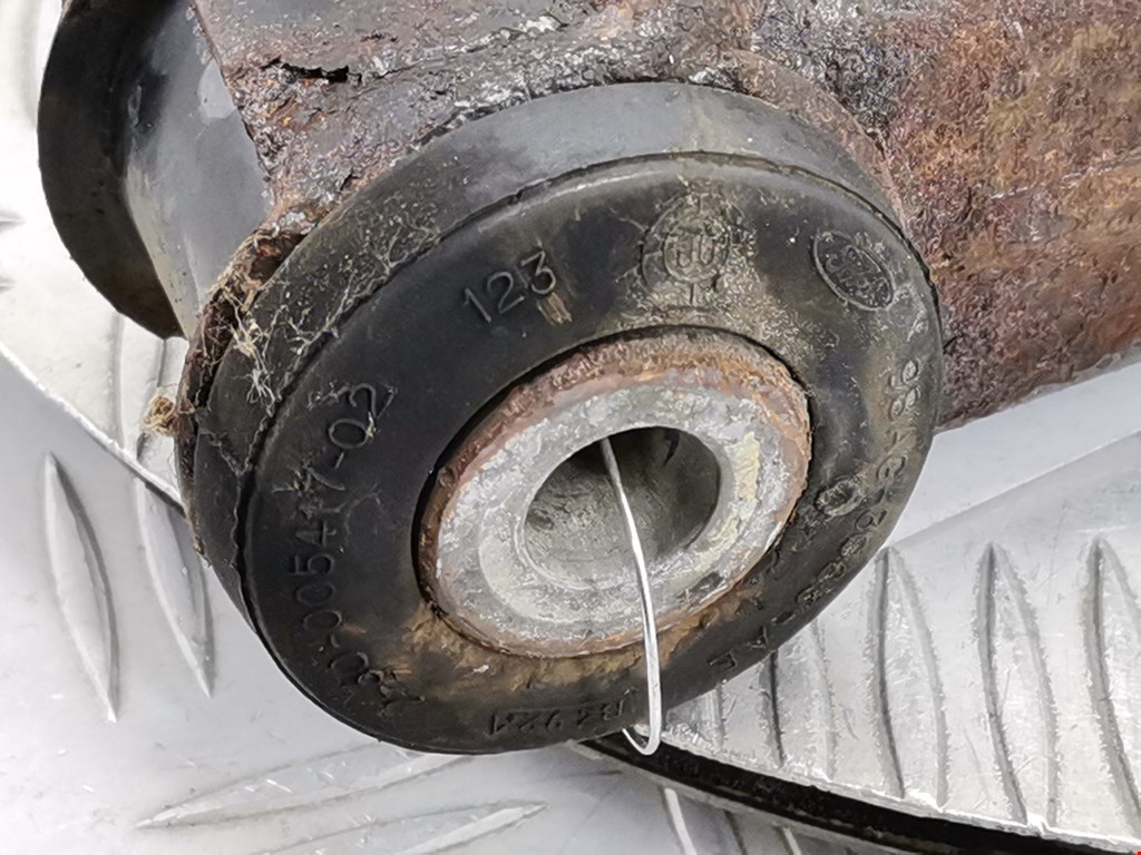 Рычаг передний правый FORD Focus I 1998-2005